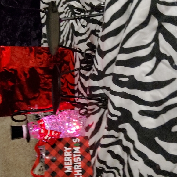 2 Black ⚫ iron candle 🕯 stands by Party light